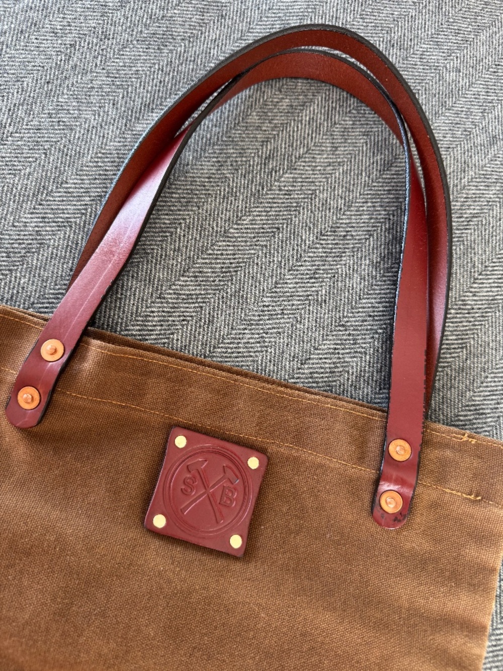 NWOT, STURDY BROTHERS, HEAVY CANVAS AND LEATHER STRAP TOTE BAG